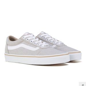 Vans Women’s 7.5 Ward Low Top Sneakers